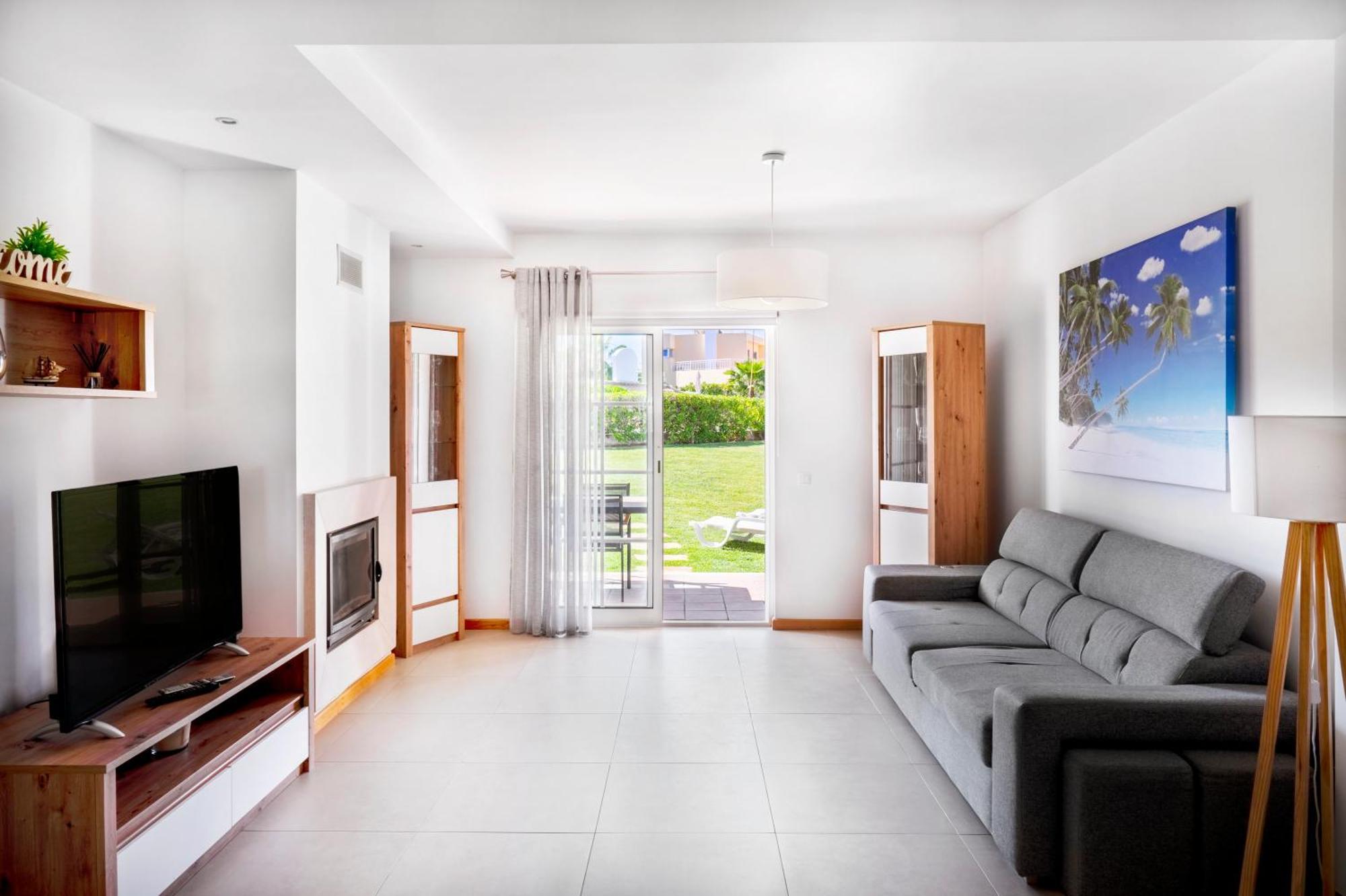Apartamento No Condominio Baia Village Com Piscina アルブフェイラ エクステリア 写真